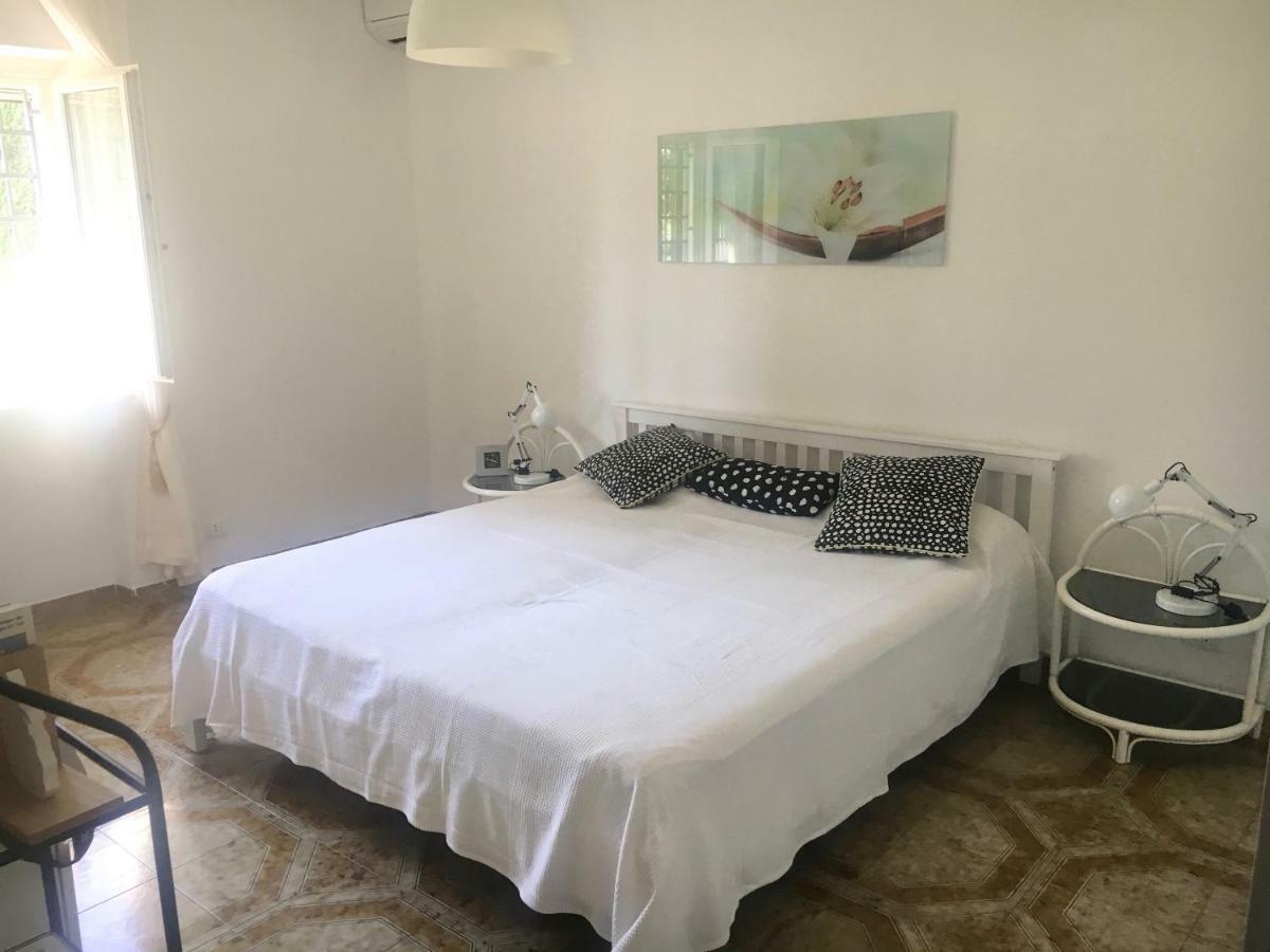 Villa Rosa Marina Buitenkant foto
